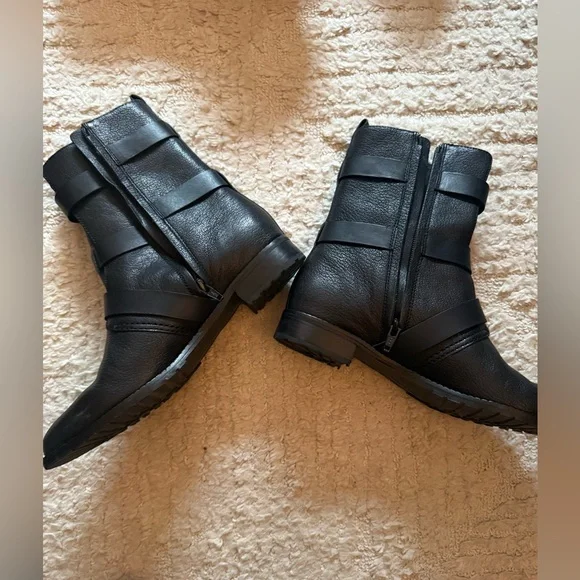 Rebecca Minkoff biker boots leather
Black size 8 - Picture 2 of 4